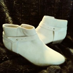 Clark's Booties (New) Size 10
